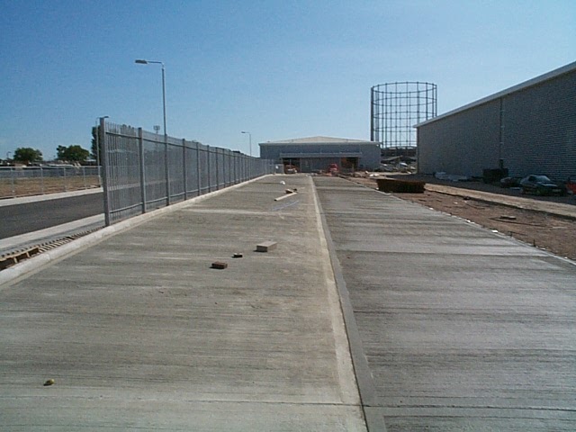 Sügürgeli fırçalı Beton